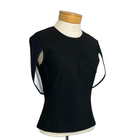 YIGAL AZROUEL Sz 6 Short Sleeve Cape Top Black and White - Picture 6 of 12